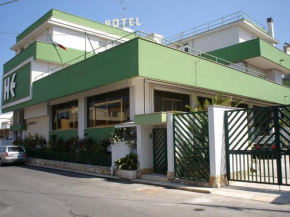  Hotel Esperia  Саммичеле Ди Бари